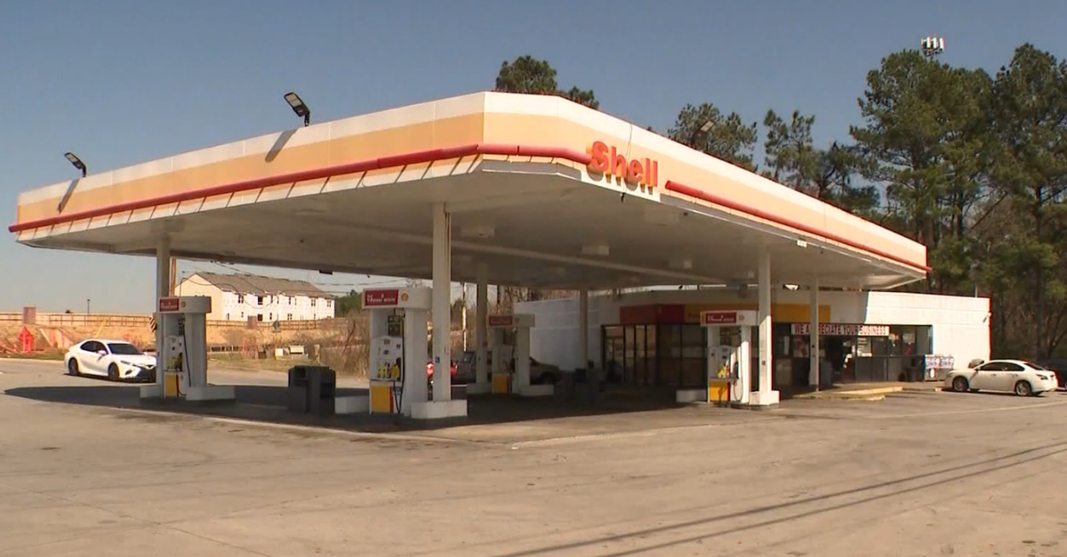 Shell gas station where John Battle was shot.
