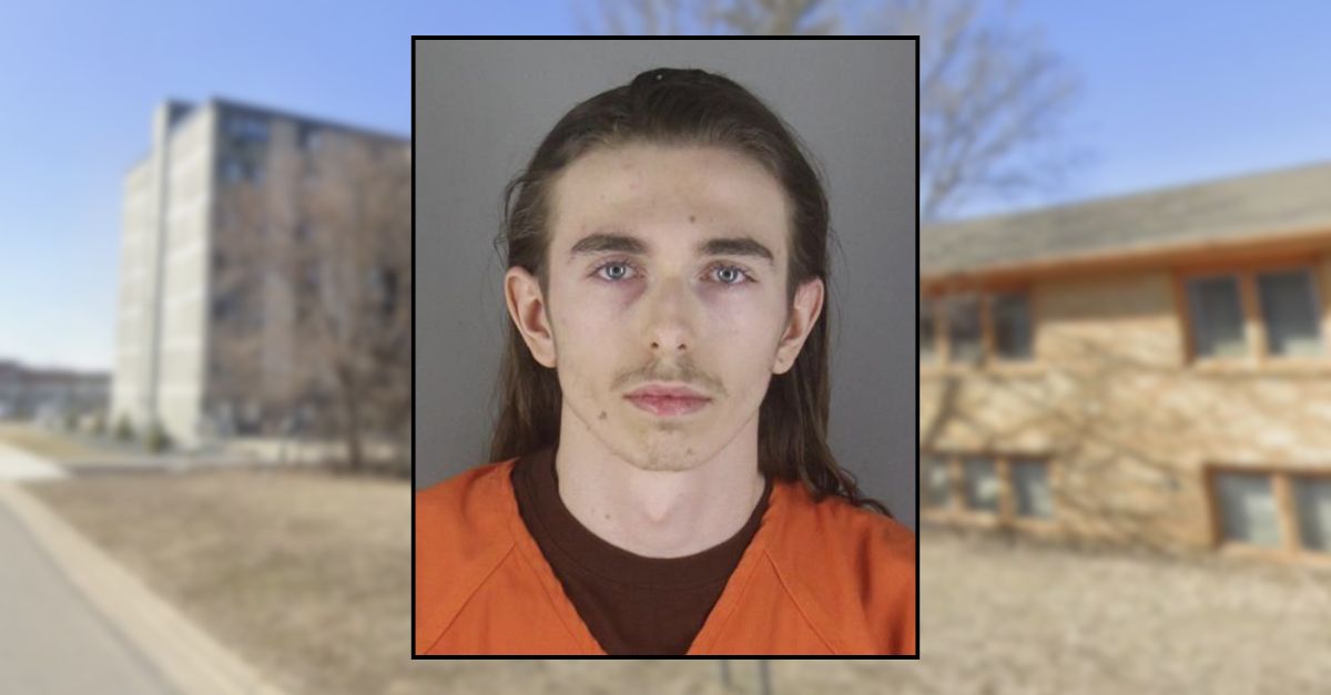 Man allegedly shot girlfriend while cleaning gun