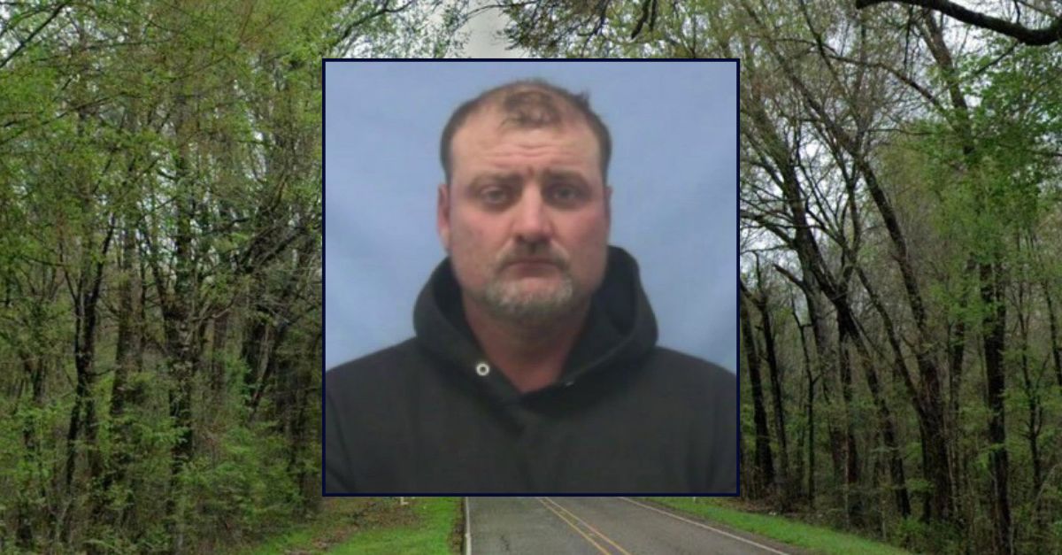 Inset: Scott R. Thompson (Rusk County Jail). Background: The area in Texas where Thompson allegedly killed his wife (Google Maps).