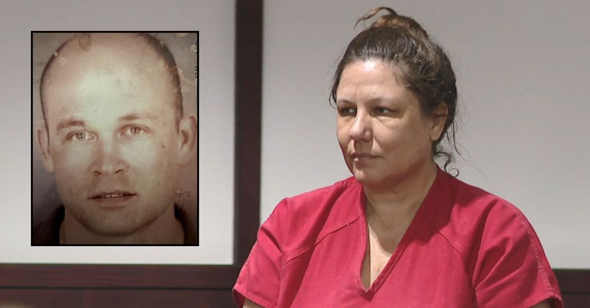 Woman accused of sidesplitting  2  exes whitethorn  look   decease  penalty