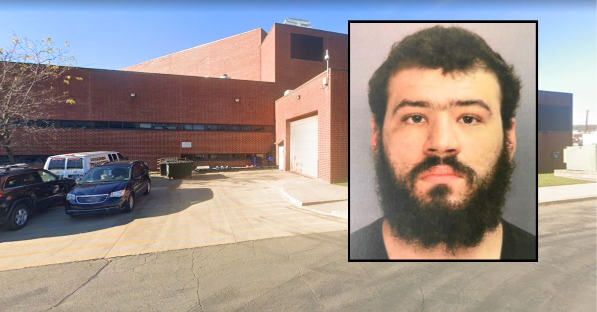 'My ribs are broken': Woman at home in bathroom sees man return and throw her to the ground during argument, cops say