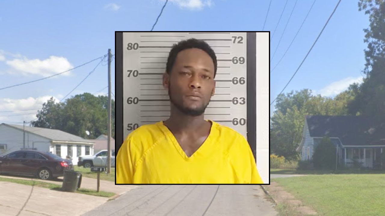 Inset: Steven Devonte Harris(Dyer County Sheriff's Office). Background: The area where Harris allegedly kidnapped a girl from her bedroom (Google Maps).