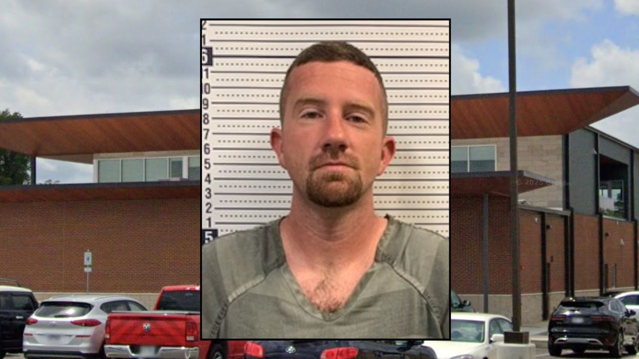 Inset: Donald Watson (Greene County Sheriff's Office). Background: The Paragould Police Department (Google Maps).